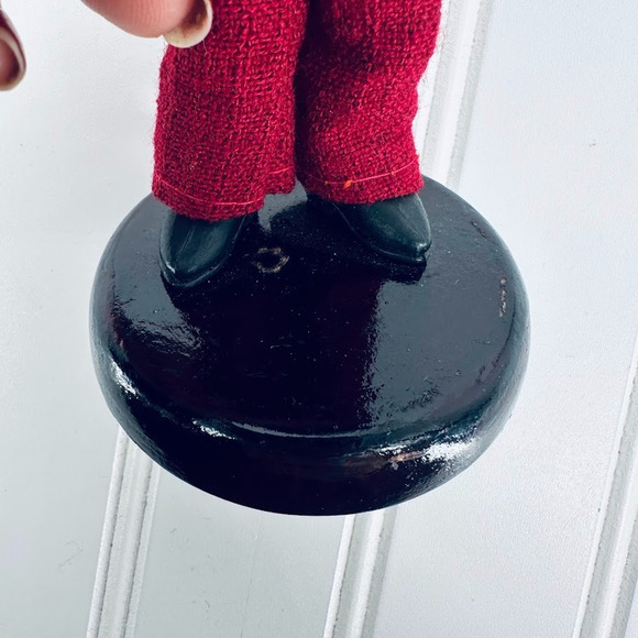 Vintage Classic Christmas Adult Caroler Wood Base Lady Woman Decoration - Picture 7 of 9